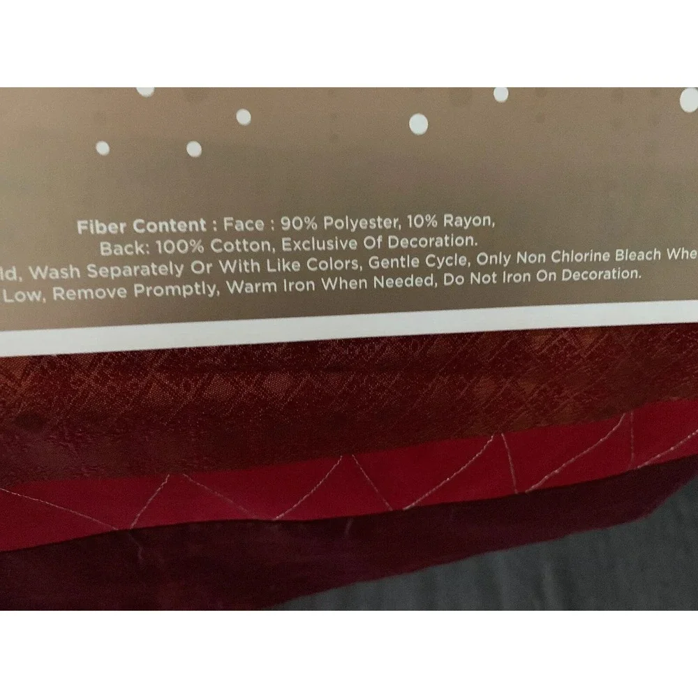 NEW Holiday Table Runner & 8 Placemats Set‎ NWT (A)